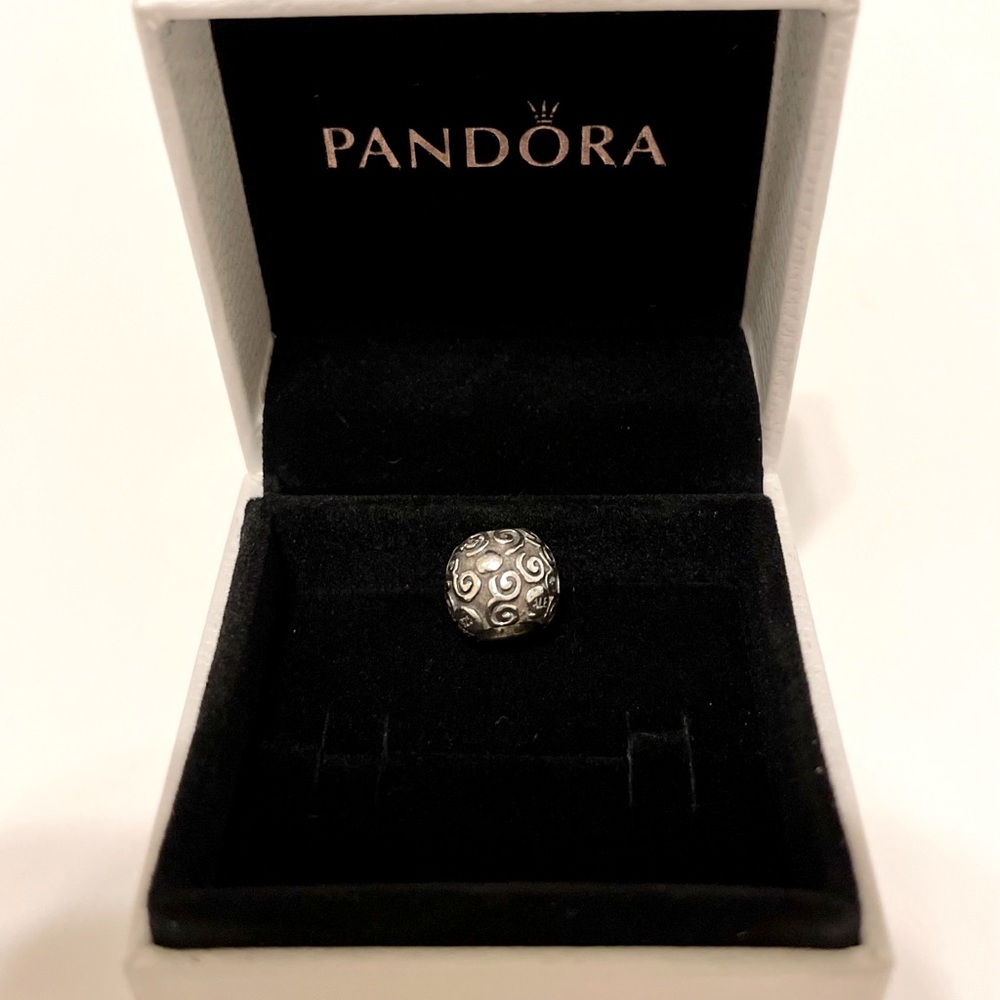 Pandora Silver dots and swirl charm 79161